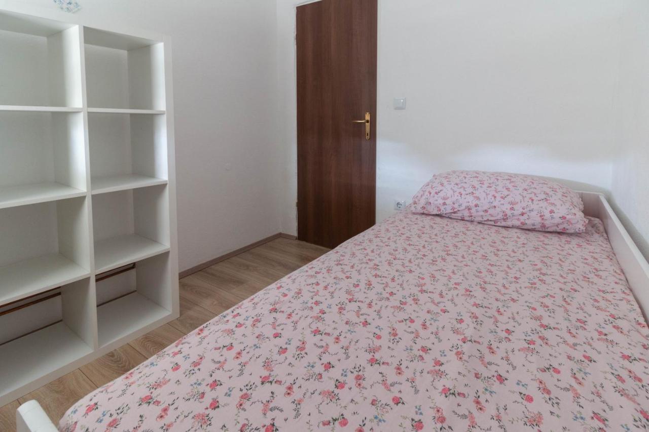 Modern Apartment Sara-Near The Beach Privlaka (Zadar) Exterior foto