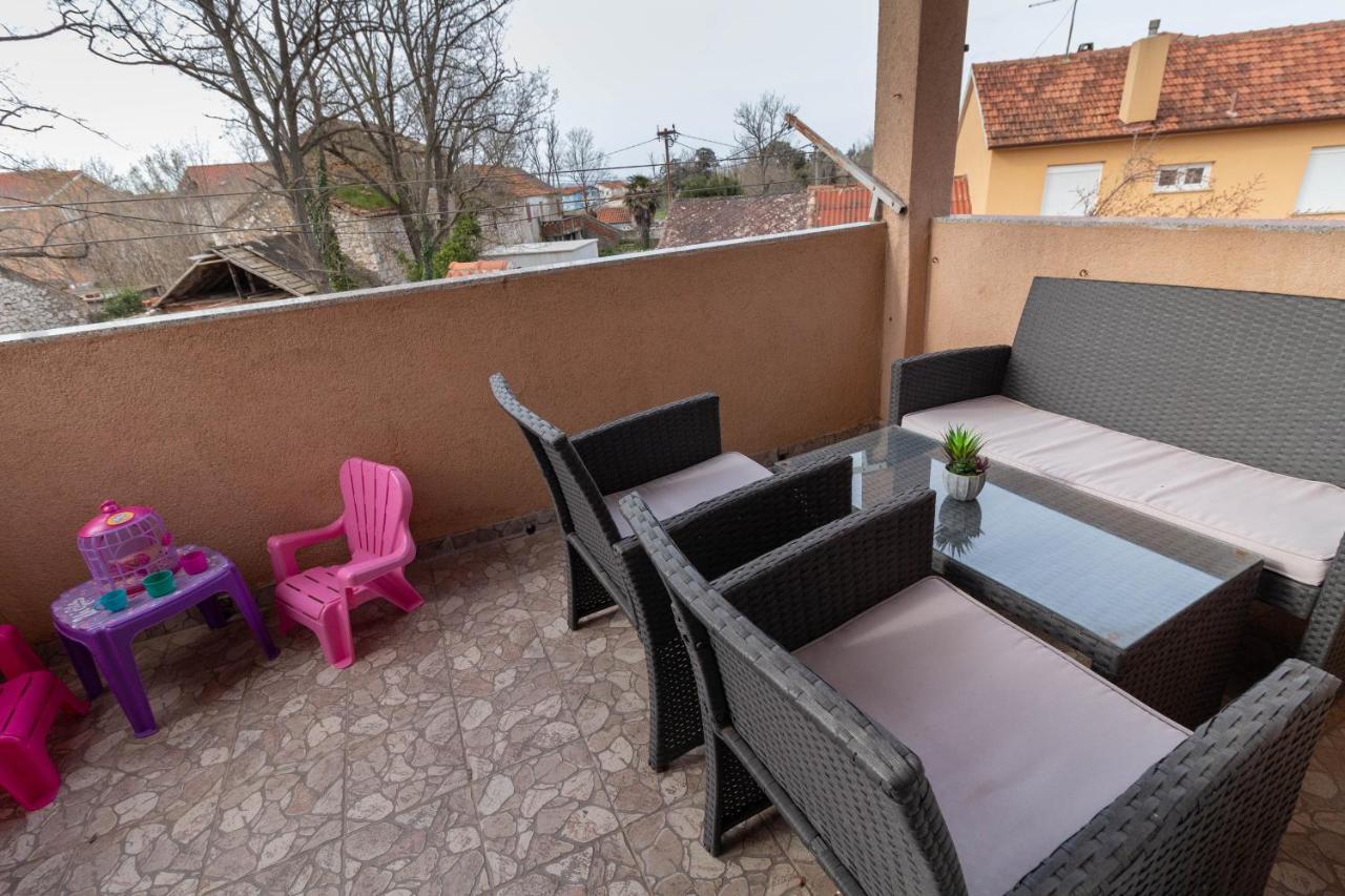 Modern Apartment Sara-Near The Beach Privlaka (Zadar) Exterior foto